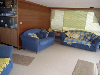 Lake Eildon Houseboat Picture 3