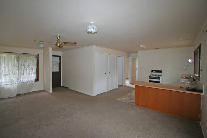 NOTHING STANDARD HERE................ Picture 2