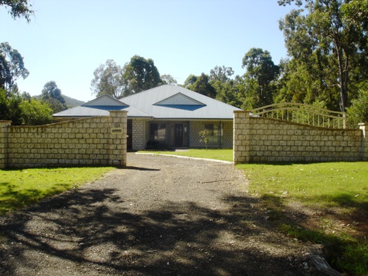 This is deluxe living!!! Picture 1