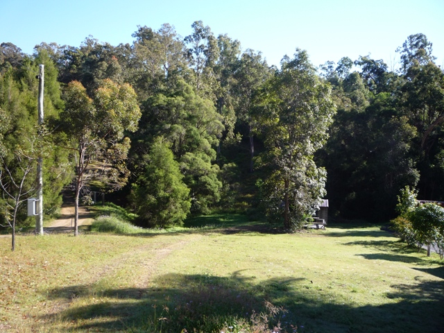 CBD ACREAGE WITH VIEWS Picture 3