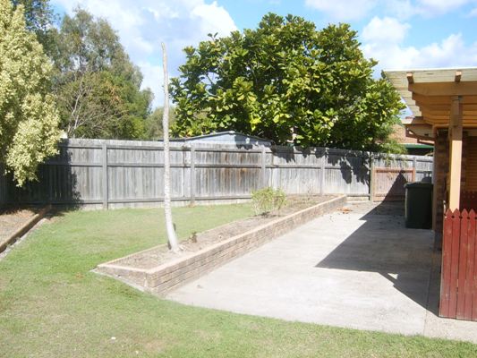 A cute family home & move in before Christmas Picture 2