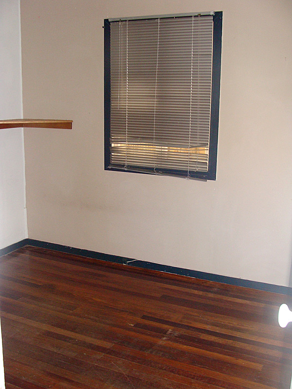 Cosy Little Cottage Picture 3