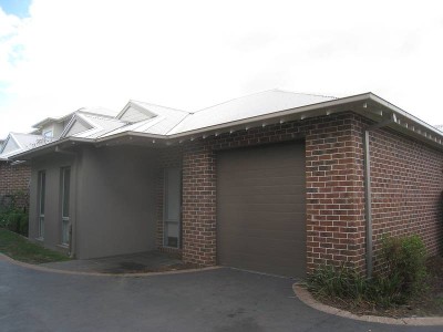 Vibrant North Facing 2 Bedroom Unit With Ensuite Picture Vibrant North Facing 2 Bedroom Unit With Ensuite Picture