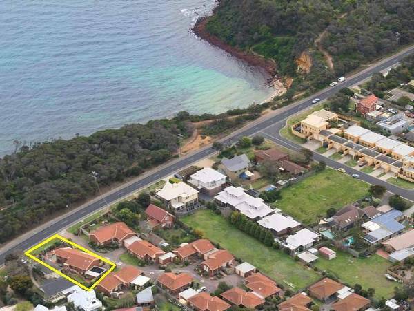 AN ABSOLUTELY STANDOUT HOLIDAY OR RETIREMENT HAVEN Picture 3