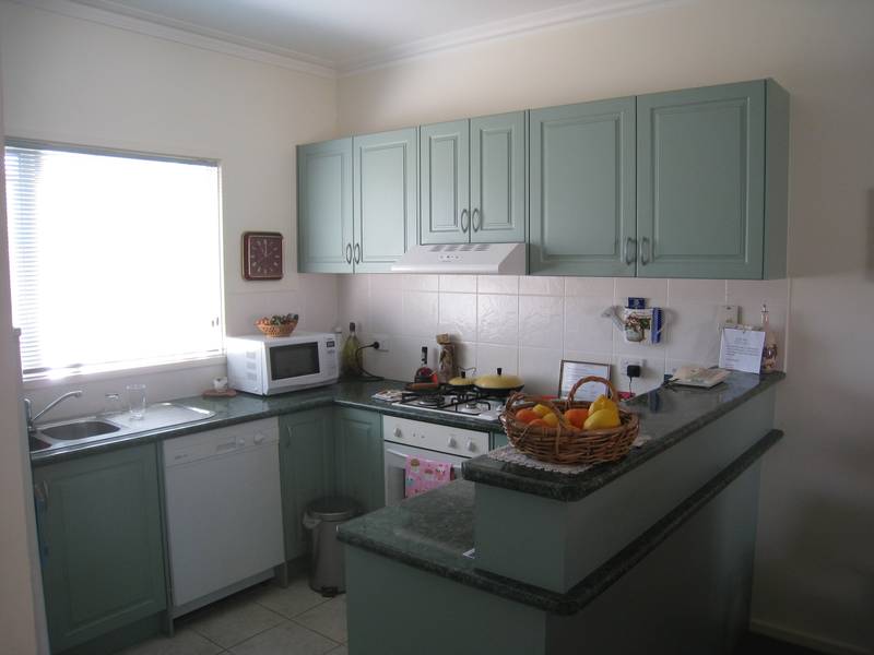 VIBRANT BEACH HOUSE Picture 2