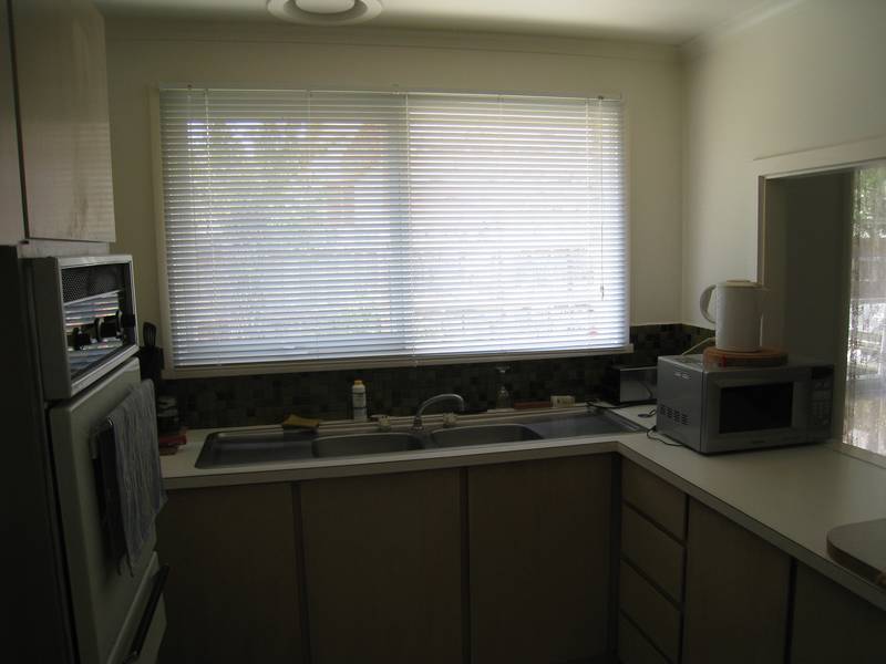 ARGUABLY THE MOST SOUGHT AFTER UNIT LOCATION IN MORNINGTON Picture 2