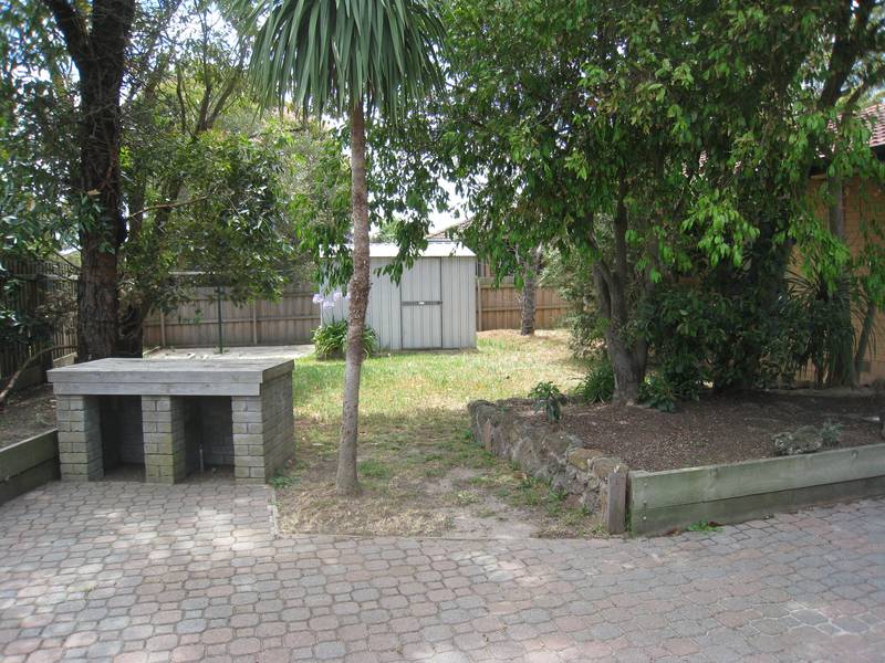 COMFORTABLE FAMILY HOME Picture COMFORTABLE FAMILY HOME Picture