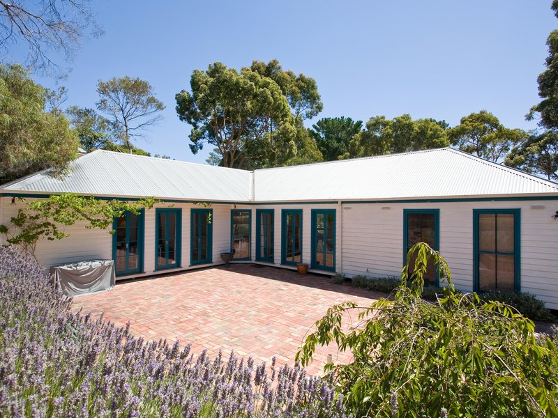 RARE OPPORTUNITY Picture 1