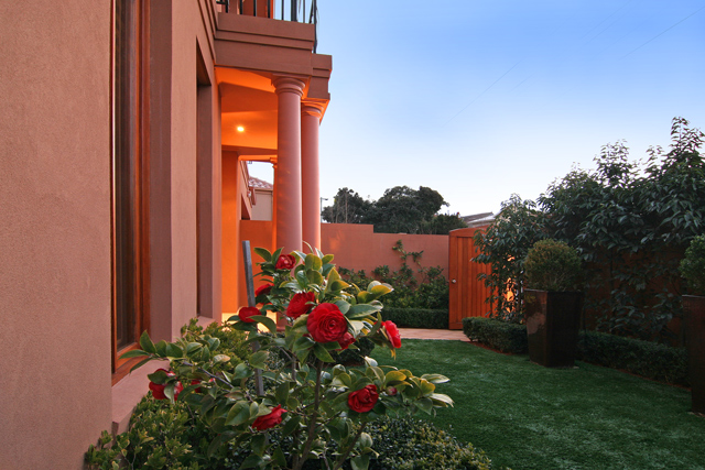 SUPERIOR HOME - CONVENIENT LOCATION Picture 3