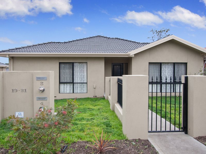 BEACHSIDE 3 BEDROOM UNIT Picture 1