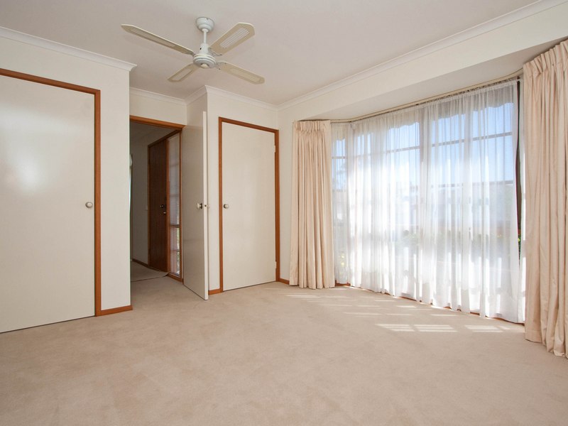 BEACHSIDE 2 BEDROOM UNIT - FREASHLY PAINTED, NEW CARPETS AND NEW LANDSCAPING Picture 2