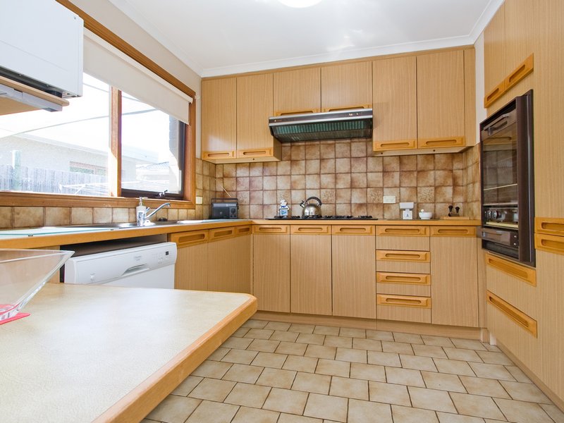 BEACHSIDE 2 BEDROOM UNIT Picture 3