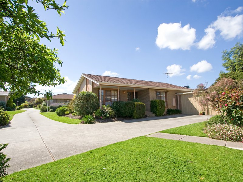 BEACHSIDE 2 BEDROOM UNIT Picture 2