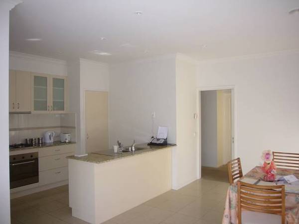 Affordable, as 3 bedroom new townhouse Picture 3