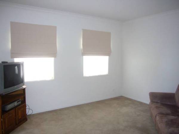 Affordable, as 3 bedroom new townhouse Picture 2