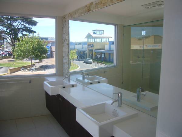 Forthcoming AUCTION Picture 3