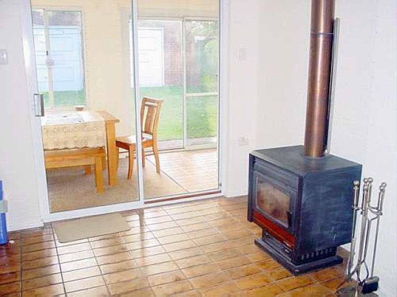 37 Dolphin Ave, Hawks Nest Picture 3