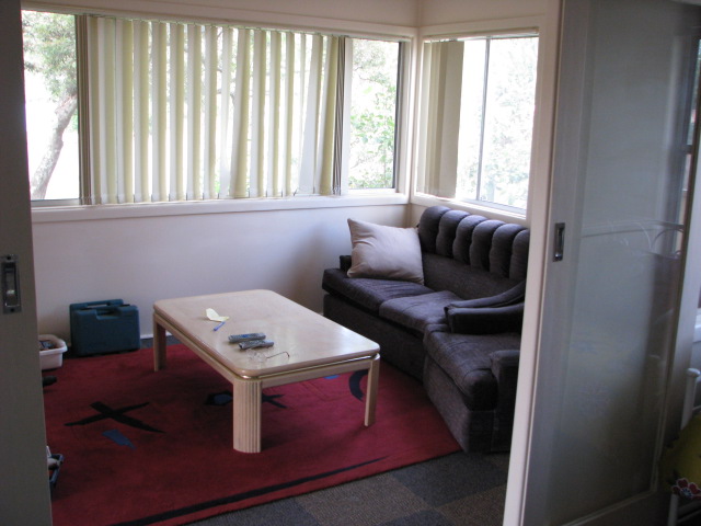 COMFORTABLE HOME Picture 2