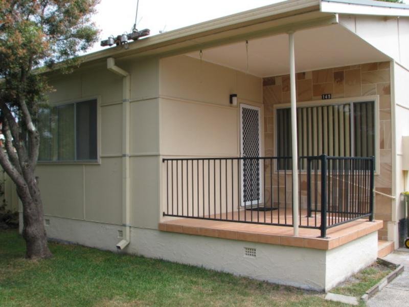 COMFORTABLE HOME Picture 1