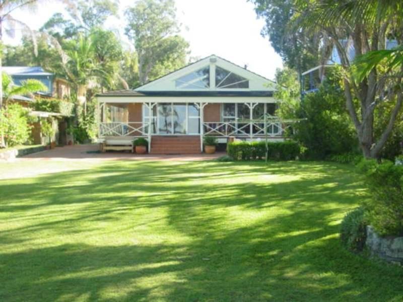 ABSOLUTE WATERFRONT HOME Picture 2