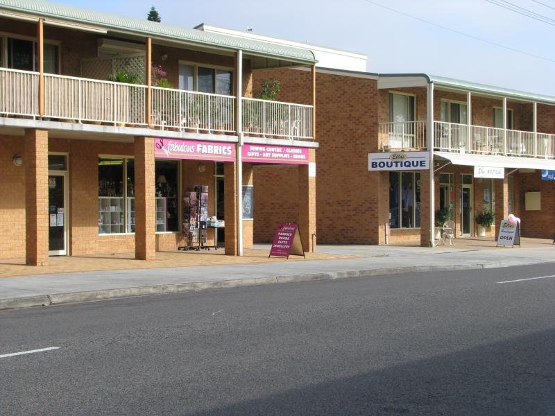 COMMERCIAL OPPORTUNITY...GOOD RETURNS Picture 2