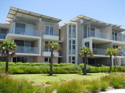 EXCLUSIVE BEACHFRONT APARTMENTS Picture