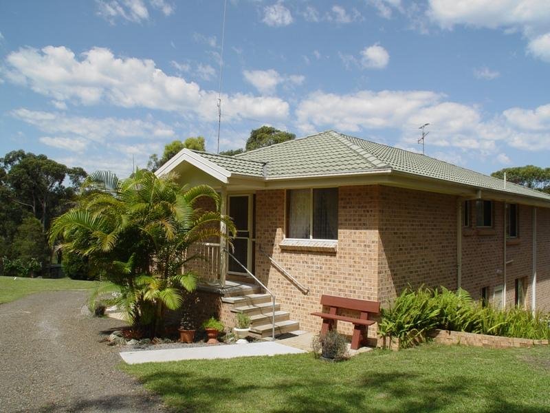 OCEAN VIEWS TO BROUGHTON ISLAND Picture 2