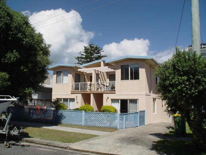 OPPOSITE MAIN BEACH, VENDOR NEGOTIABLE Picture 2