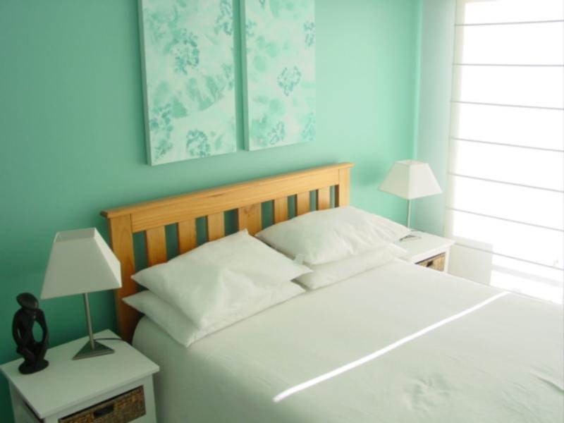 OPPOSITE MAIN BEACH, VENDOR NEGOTIABLE Picture 3