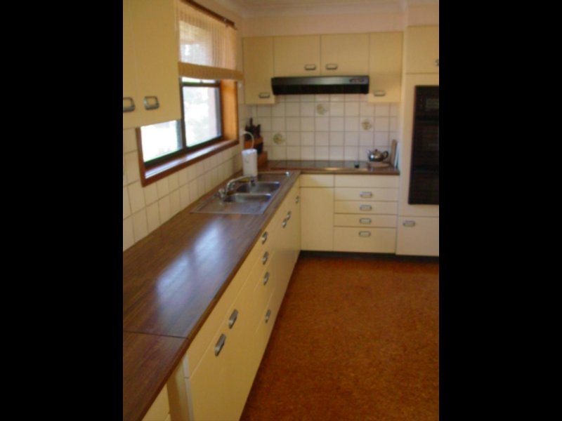 PRICE SLASHED ON WATERFRONT RESERVE Picture 3