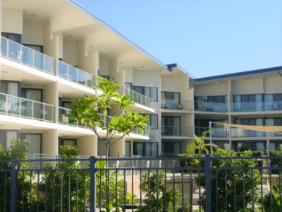 WATERFRONT APARTMENT GORGEOUS VIEWS Picture