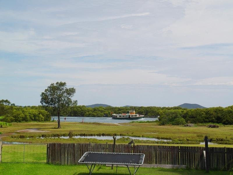 WATERFRONT RESERVE HOME Picture 2