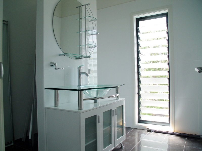 MODERN APARTMENT IN IDEAL LOCATION Picture 3