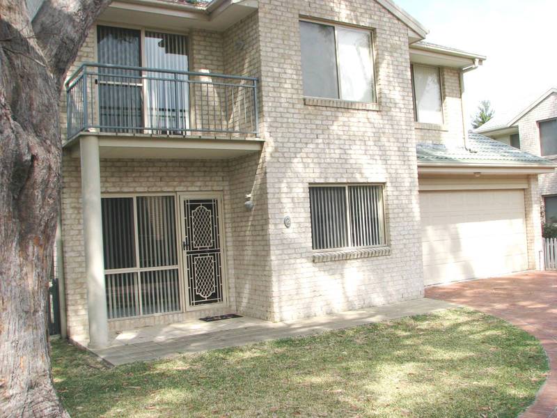 LOCATION, LOCATION! Picture 1