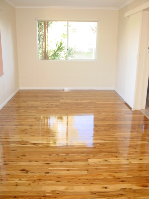 2 bedroom air conditioned home Picture 3