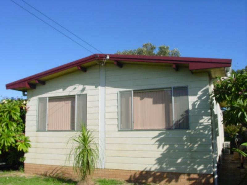 2 bedroom air conditioned home Picture 1