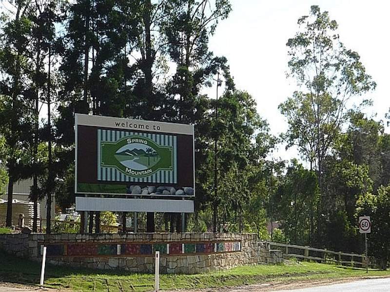 SPRING MOUNTAIN ACREAGE BACKING RESERVE - WHAT A COMBINATION !! Picture 3