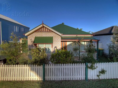 GORGEOUS COTTAGE CUTIE Picture