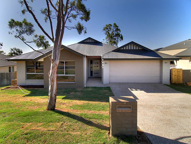 5 BED FAMILY HOME IN SPRINGFIELD LAKES WITH SIDE ACCESS!!??!
WOW!! Picture 1