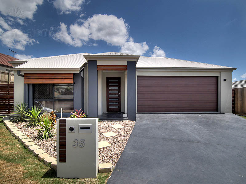 THE COMPLETE CONTEMPORARY HOME.... Picture 1