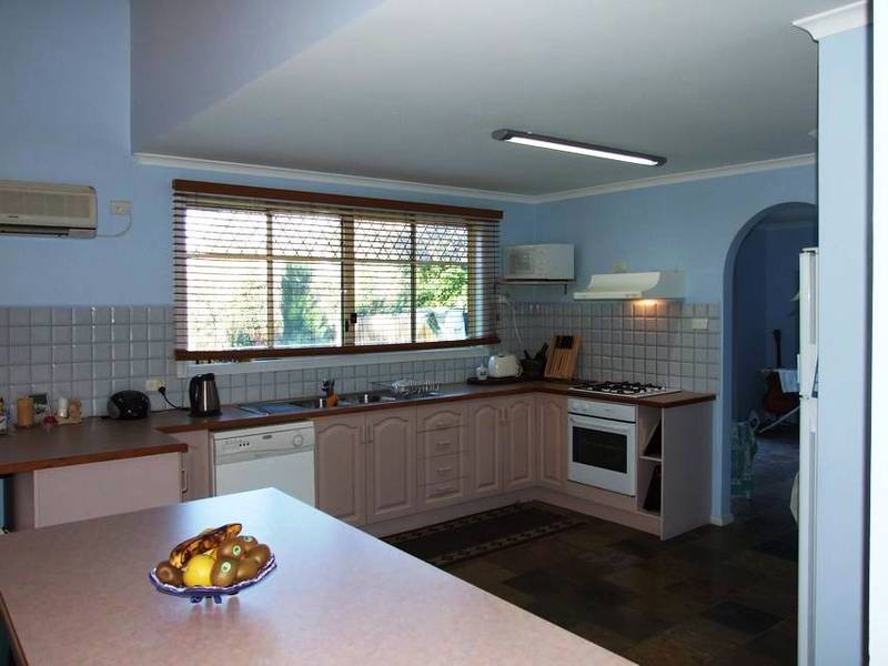 5 Bedrooms and Only 6 Years Young Picture 3