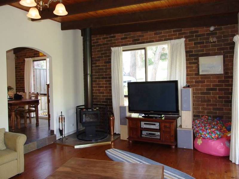 Drop everything...your home awaits Picture 3