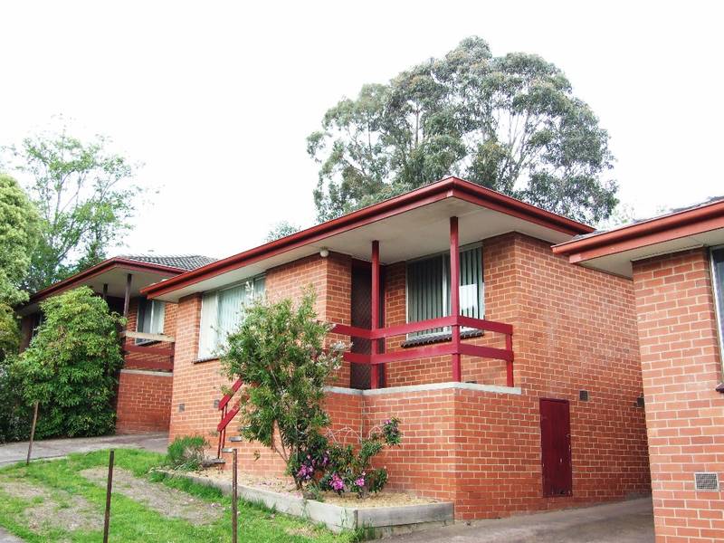 Light, Bright Two Bedroom Unit Picture 1