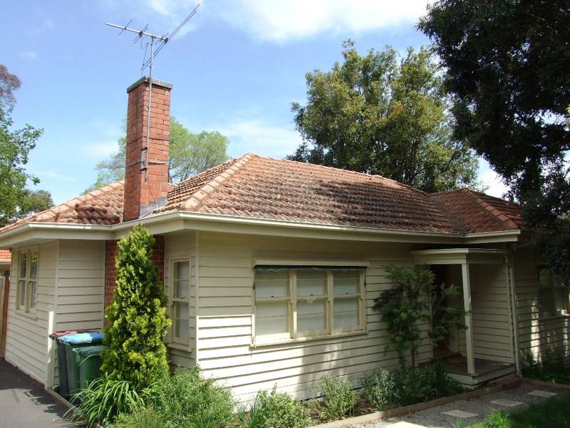 Fully renovated and spacious Picture 1