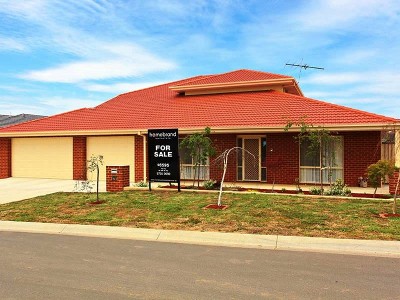 Almost New Luxurious Accommodation Picture