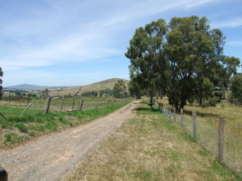 10 Acres of Beautiful Views Picture 1