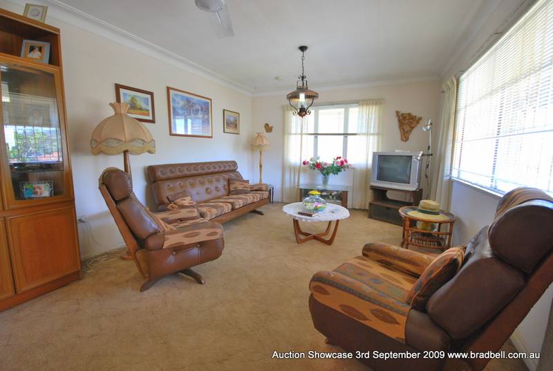 DECEASED ESTATE MUST AND WILL BE SOLD! NOW LISTED AT $487,000 Picture 2