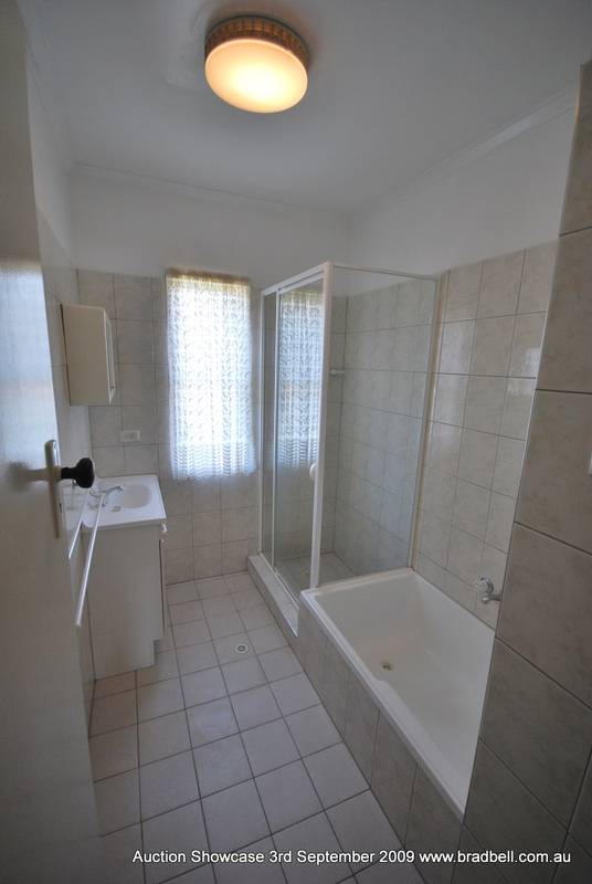 UNDER CONTRACT BY THE BELL / DARWIN TEAM! Picture 3