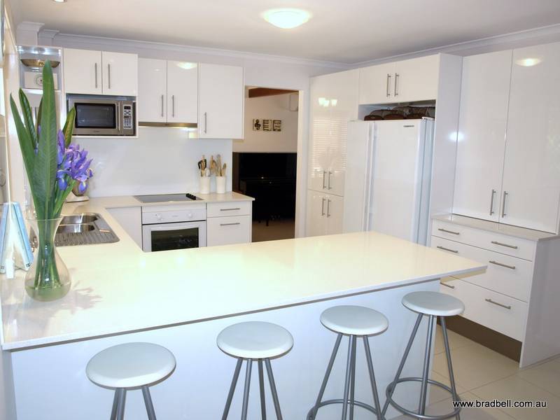 NOT A CENT TO SPEND ON THIS BEAUTY! Picture 2