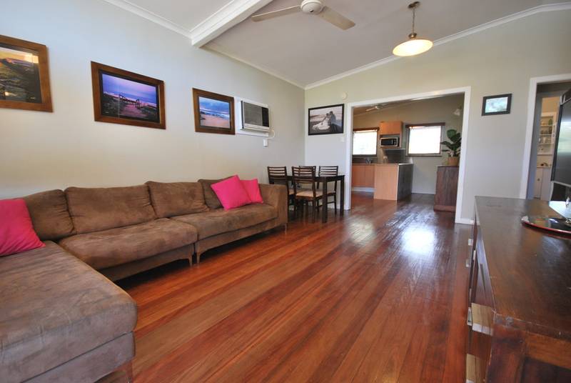 CONTRACT CRASHES ON FINANCE CLAUSE! THIS SENSATIONAL BUY IS AVAILABLE AGAIN!!! Picture 1